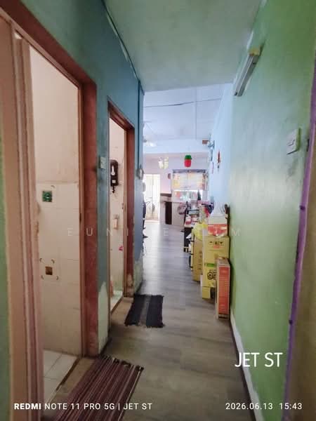 Rumah Teres 1 Tingkat untuk Dijual di Taman Mewah Jaya (Klang) - Eunice Lim - Corridor - PropertyGuru.com.my