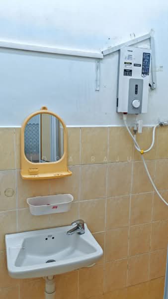 Apartment for Rent at Bayu Villa - Loga Raju - Bathroom - PropertyGuru.com.my