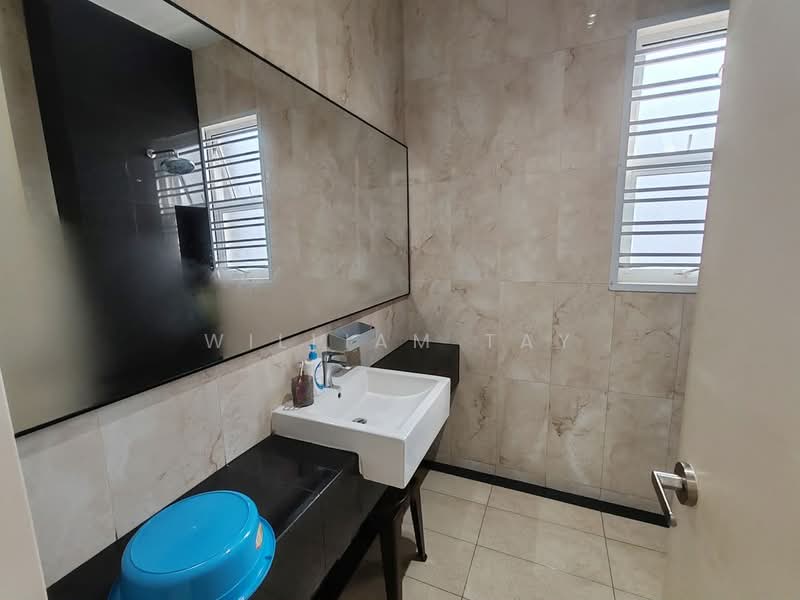 Rumah Kluster untuk Dijual di Setia Tropika (Johor Bahru) - William Tay - Bathroom - PropertyGuru.com.my
