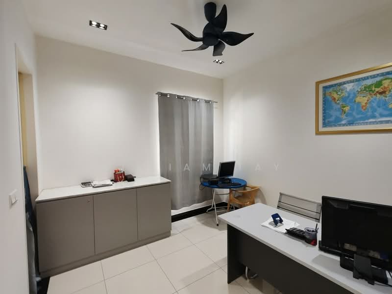 Rumah Kluster untuk Dijual di Setia Tropika (Johor Bahru) - William Tay - Study - PropertyGuru.com.my