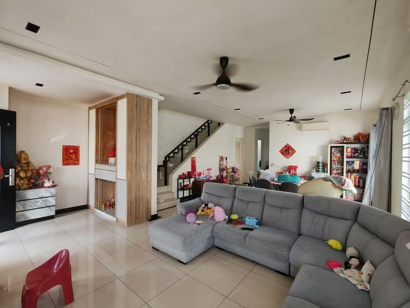 Rumah Kluster untuk Dijual di Setia Tropika (Johor Bahru) - William Tay - Living Room - PropertyGuru.com.my