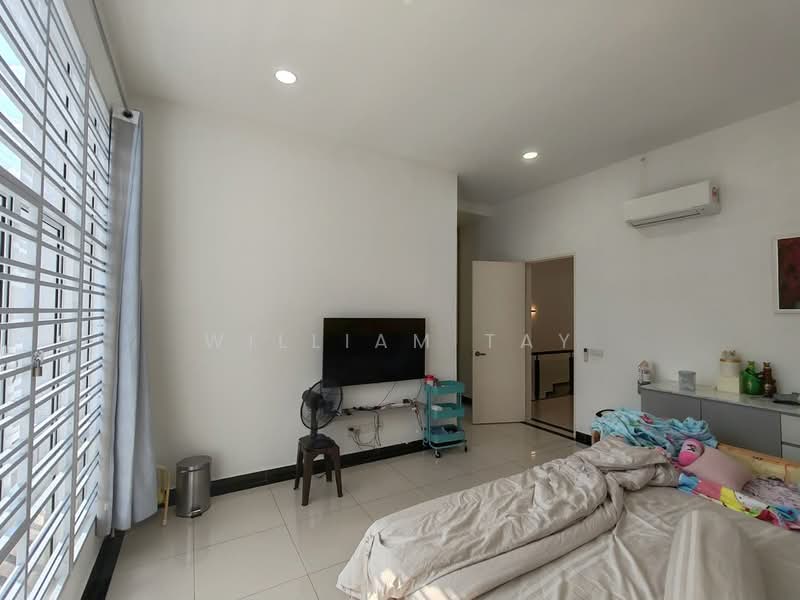 Rumah Kluster untuk Dijual di Setia Tropika (Johor Bahru) - William Tay - Bedroom - PropertyGuru.com.my