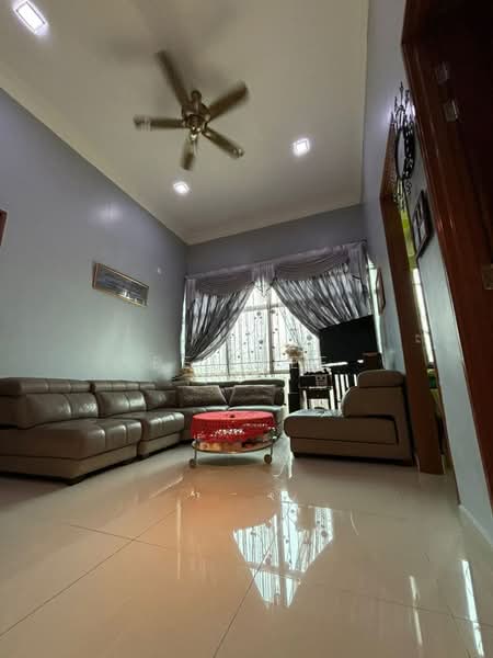 2-storey Terraced House for Sale in Taman Mount Austin (Tebrau) - Pei Yee - Living Room - PropertyGuru.com.my