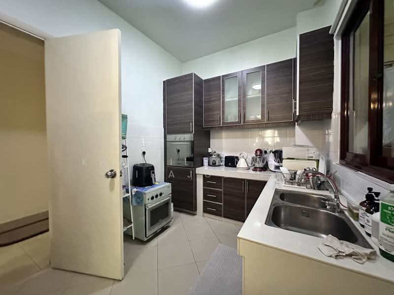 Kondominium untuk Dijual di Surian Condominium - Khairil Anwar Sirajudin - Kitchen - PropertyGuru.com.my