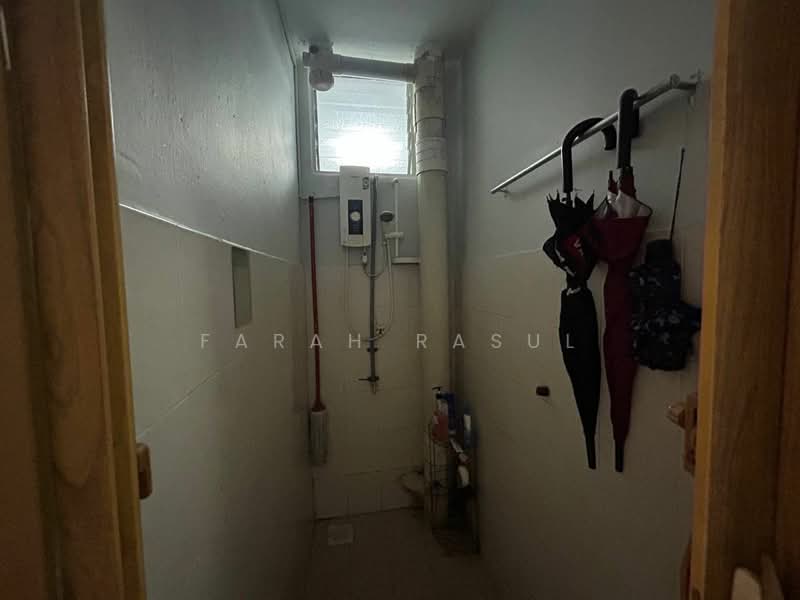 Rumah Flat untuk Dijual di Lestari Apartment - Farah Rasul - Bathroom - PropertyGuru.com.my
