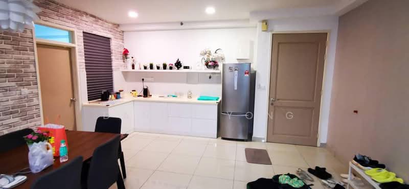 Apartment for Sale at Austin Suites (Permata Austin) - Daniel Yong - Kitchen - PropertyGuru.com.my