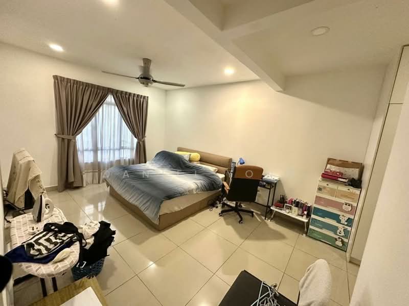Apartment for Sale at Austin Suites (Permata Austin) - Daniel Yong - Bedroom - PropertyGuru.com.my