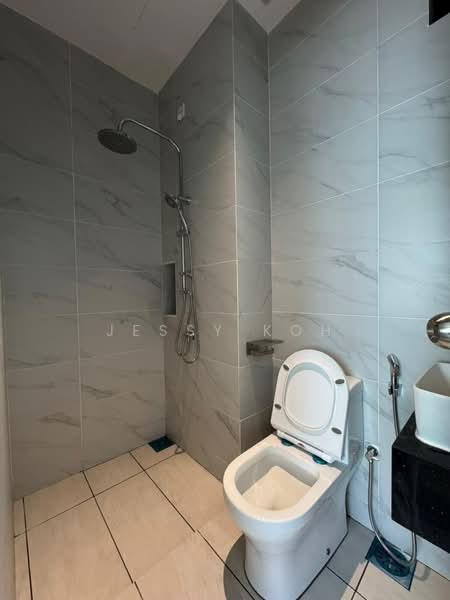 Servis Apartment untuk Disewa di Space Residency - Jessy Koh - Bathroom - PropertyGuru.com.my