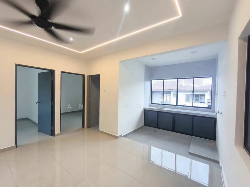 Flat for Sale at Bandar Selesa Jaya - Han Yong Ang - Living Room - PropertyGuru.com.my