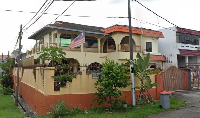 2-storey Terraced House for Sale in Taman Pelangi (Johor Bahru) - Steve Tey - Exterior - PropertyGuru.com.my