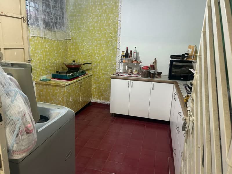 Rumah Teres 2 Tingkat untuk Dijual di Taman Bukit Tiram (Ulu Tiram) - Kelvin Koay - Kitchen - PropertyGuru.com.my