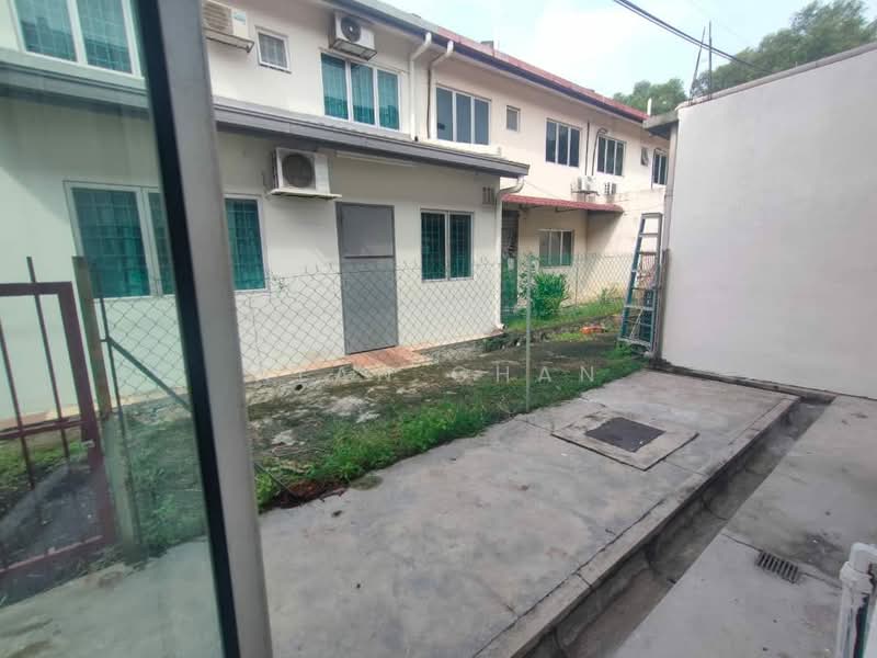 2-storey Terraced House for Sale in TAMAN PUCHONG UTAMA (Puchong) - Alan Chan - Exterior - PropertyGuru.com.my