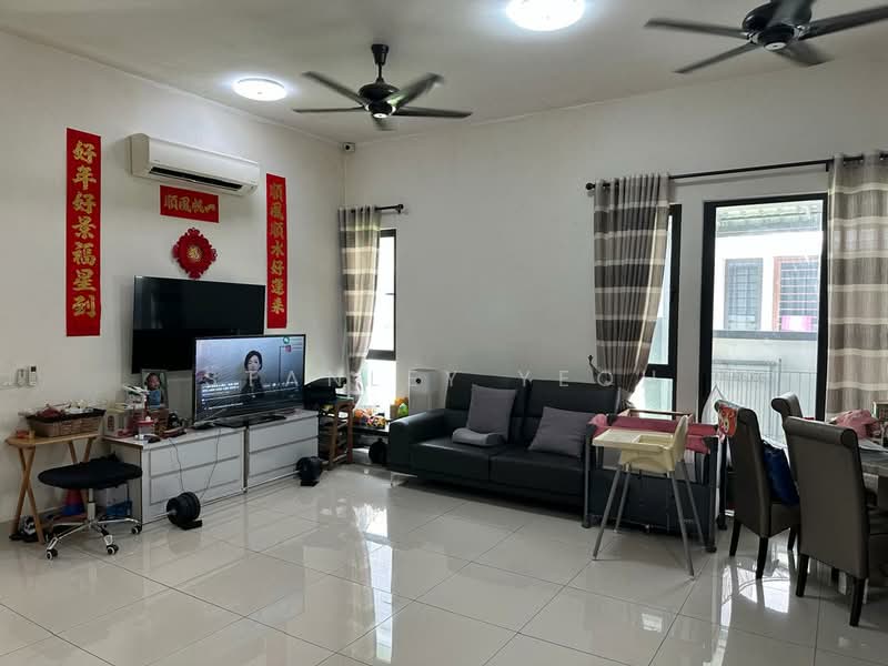 Rumah Berkembar untuk Disewa di Telok Panglima Garang (Selangor) - Stanley Yeoh - Living Room - PropertyGuru.com.my