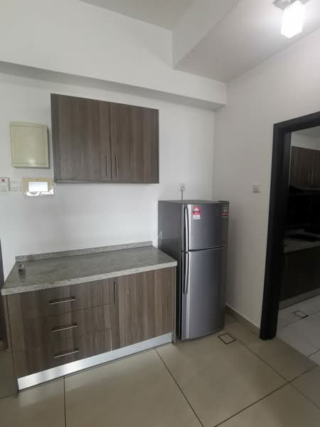 Service Residence for Rent at D'Inspire Residence (Inspira Bestari) - Kim . - Kitchen - PropertyGuru.com.my
