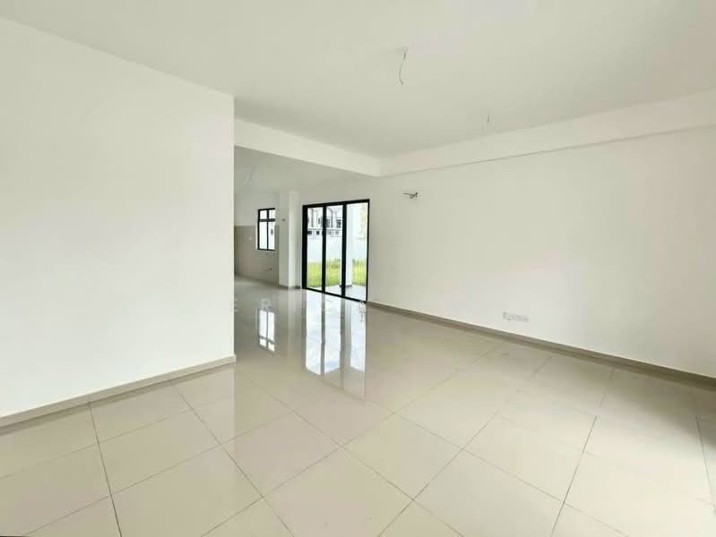 Rumah Teres 2 Tingkat untuk Dijual di Taman Dato Onn (Johor Bahru) - Erica Ho - Living Room - PropertyGuru.com.my