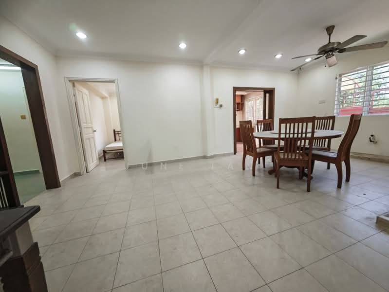 2-storey Terraced House for Sale in Taman Universiti Indah (Seri Kembangan) - June Tan - PropertyGuru.com.my