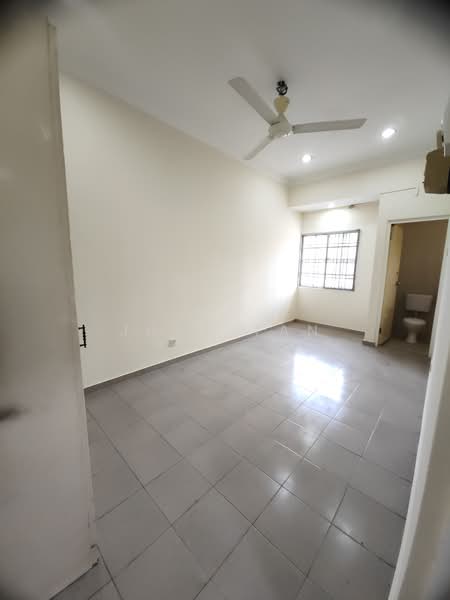 2-storey Terraced House for Sale in Taman Universiti Indah (Seri Kembangan) - June Tan - PropertyGuru.com.my