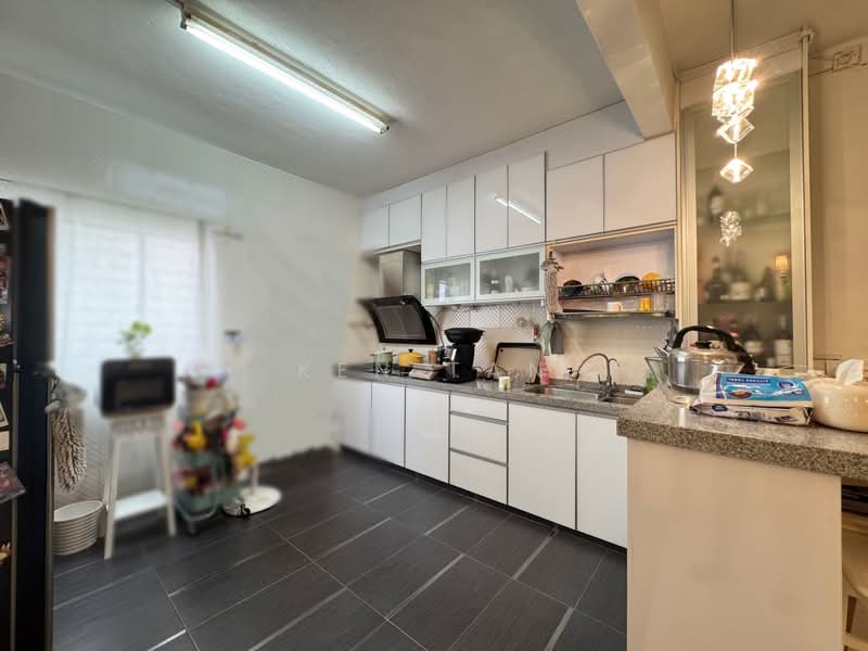 2-storey Terraced House for Sale in Taman Universiti Indah (Seri Kembangan) - KEN TAN - Kitchen - PropertyGuru.com.my