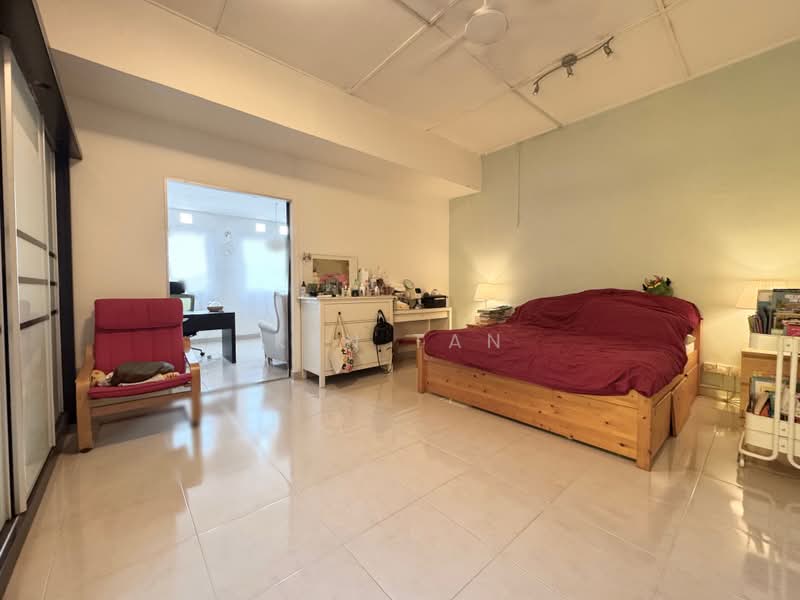 2-storey Terraced House for Sale in Taman Universiti Indah (Seri Kembangan) - KEN TAN - Bedroom - PropertyGuru.com.my