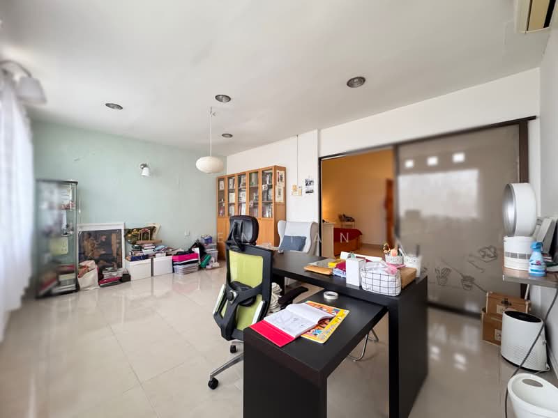 2-storey Terraced House for Sale in Taman Universiti Indah (Seri Kembangan) - KEN TAN - Study - PropertyGuru.com.my