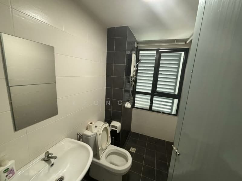 Servis Apartment untuk Disewa di Subang Soho (One Soho) - Kfong Lee - Bathroom - PropertyGuru.com.my