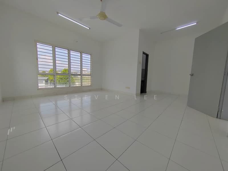 Rumah Teres 2 Tingkat untuk Dijual di Taman Sari Alamanda (Serendah) - Steven Lee - Living Room - PropertyGuru.com.my