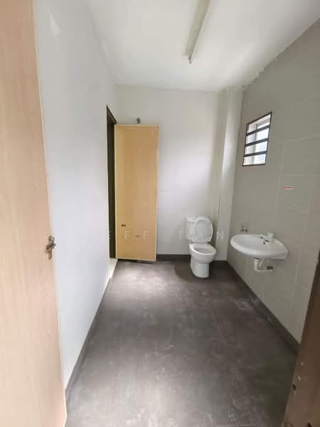2-storey Terraced House for Sale in Menglembu (Perak) - Jeff Tan - Bathroom - PropertyGuru.com.my