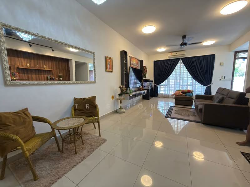 2-storey Terraced House for Rent in Rawang (Selangor) - Tris Jong - Living Room - PropertyGuru.com.my