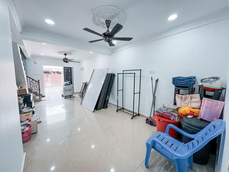 Rumah Teres 2 Tingkat untuk Dijual di Taman Sri Gombak (Gombak) - Faisal Abu Omar - Living Room - PropertyGuru.com.my
