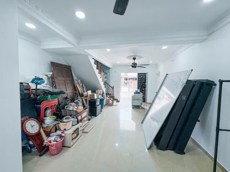 Rumah Teres 2 Tingkat untuk Dijual di Taman Sri Gombak (Gombak) - Faisal Abu Omar - Living Room - PropertyGuru.com.my