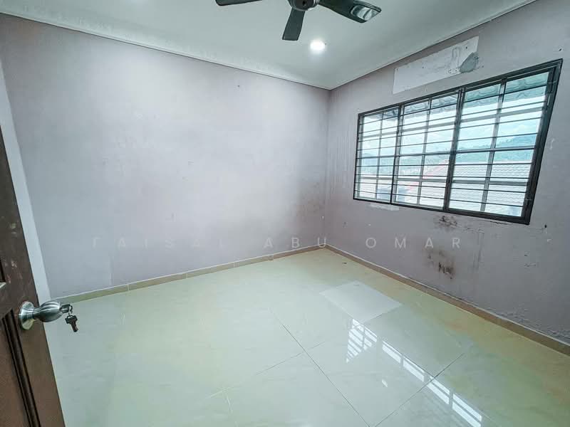 Rumah Teres 2 Tingkat untuk Dijual di Taman Sri Gombak (Gombak) - Faisal Abu Omar - Interior - PropertyGuru.com.my