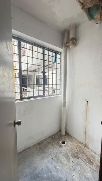 Pangsapuri untuk Dijual di Tasik Heights Apartment - Muhammad Ridhuan Jaafar - Balcony - PropertyGuru.com.my