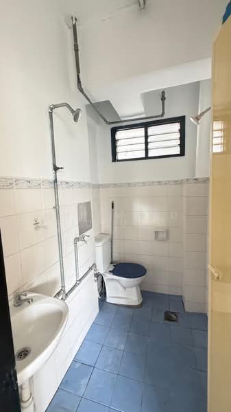 Pangsapuri untuk Dijual di Tasik Heights Apartment - Muhammad Ridhuan Jaafar - Bathroom - PropertyGuru.com.my