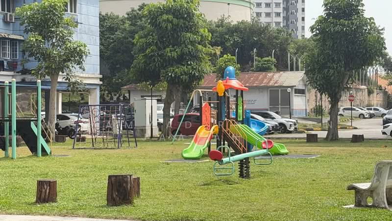 Pangsapuri untuk Dijual di Tasik Heights Apartment - Muhammad Ridhuan Jaafar - Exterior - PropertyGuru.com.my