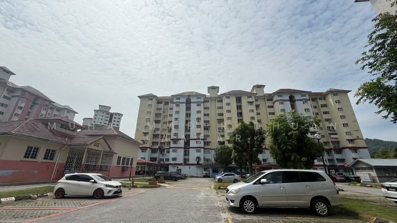 Pangsapuri untuk Dijual di Tasik Heights Apartment - Muhammad Ridhuan Jaafar - Exterior - PropertyGuru.com.my