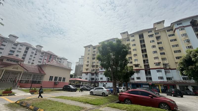 Pangsapuri untuk Dijual di Tasik Heights Apartment - Muhammad Ridhuan Jaafar - Exterior - PropertyGuru.com.my