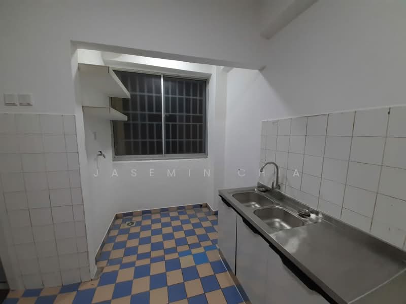 Pangsapuri untuk Dijual di Aman Puri Apartment - Jasemin Chia - Kitchen - PropertyGuru.com.my