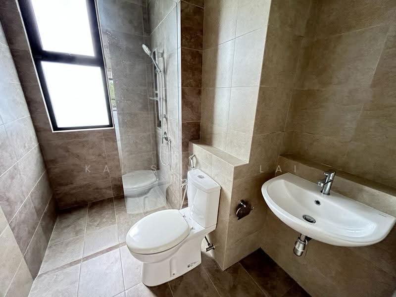 Rumah Teres 2-Tingkat untuk Dijual di Kota Kemuning (Shah Alam) - Kai Shwen Lai - Bathroom - PropertyGuru.com.my
