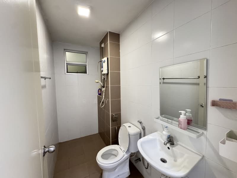 Condominium for Rent at Fairway Suites - Ray Lee - Bathroom - PropertyGuru.com.my