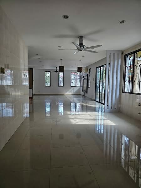 Bungalow for Sale in Taman Aman Perdana (Kapar) - WP Kue - Living Room - PropertyGuru.com.my