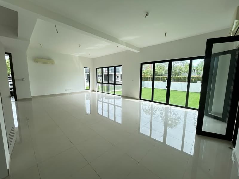 2-storey Terraced House for Sale in Kota Kemuning (Shah Alam) - Lai YK - Living Room - PropertyGuru.com.my