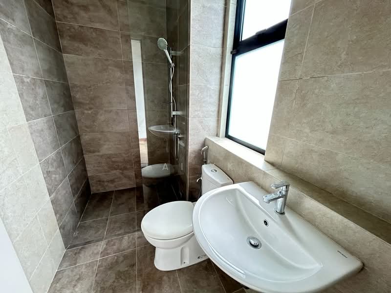 2-storey Terraced House for Sale in Kota Kemuning (Shah Alam) - Lai YK - Bathroom - PropertyGuru.com.my