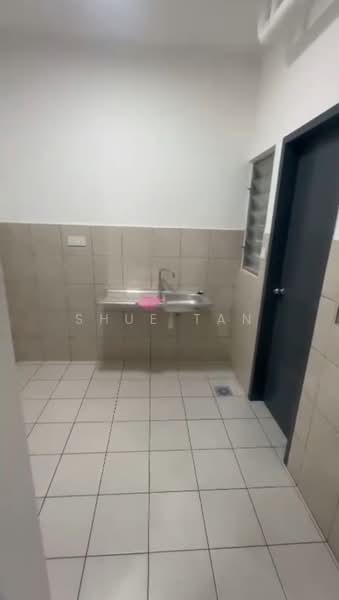 Townhouse for Rent in Klang (Selangor) - Shue Tan - Kitchen - PropertyGuru.com.my