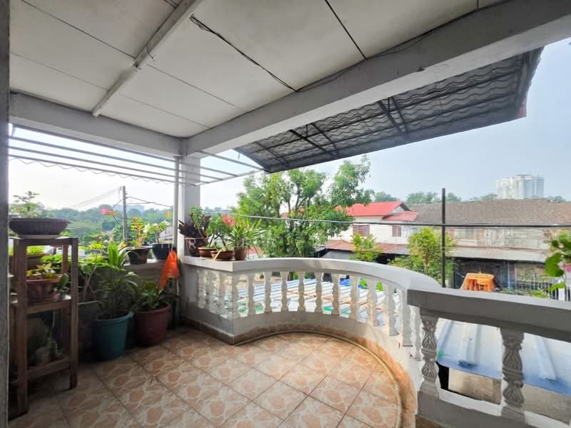 Rumah Teres untuk Dijual di Bandar Tun Hussein Onn (Cheras) - Ashraff Daniel - Balcony - PropertyGuru.com.my