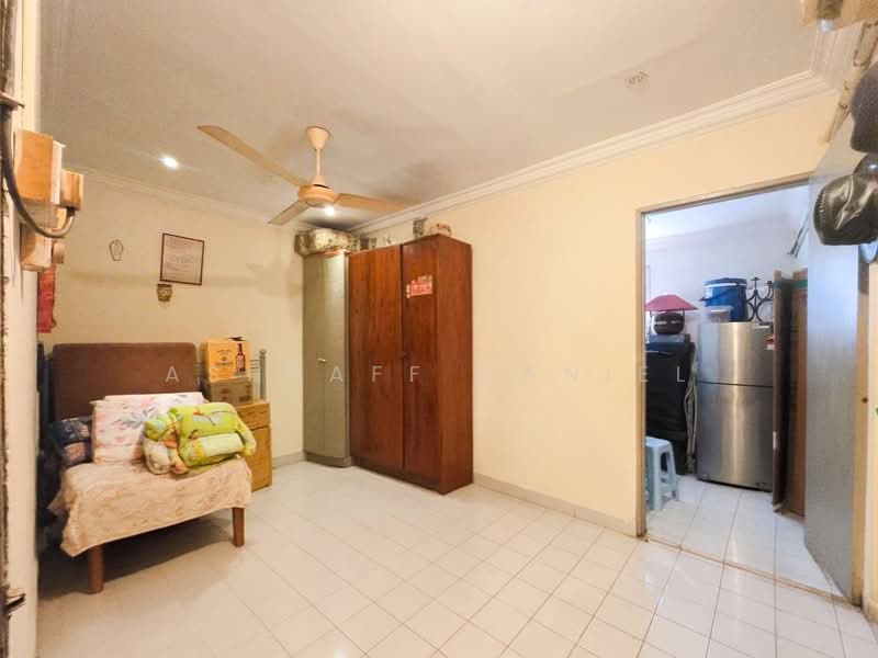 Rumah Teres untuk Dijual di Bandar Tun Hussein Onn (Cheras) - Ashraff Daniel - Bedroom - PropertyGuru.com.my