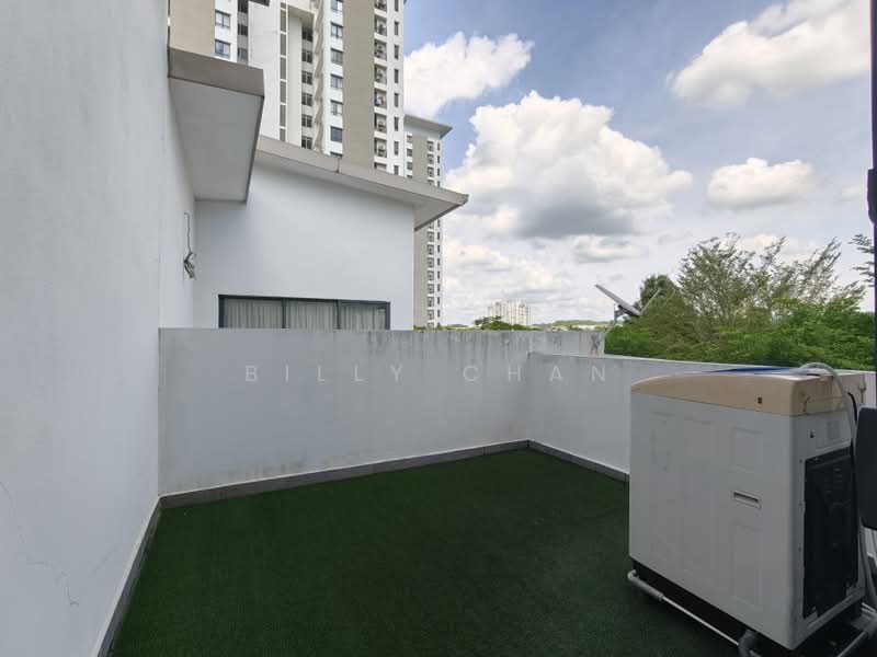 Rumah Teres 3 Tingkat untuk Dijual di Puchong (Selangor) - Billy Chan - Balcony - PropertyGuru.com.my