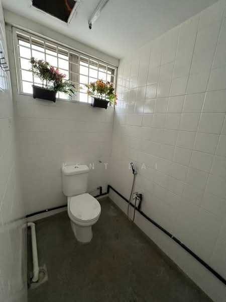 Shop for Rent in BANDAR PUCHONG JAYA (Puchong) - Kent Lai - Bathroom - PropertyGuru.com.my