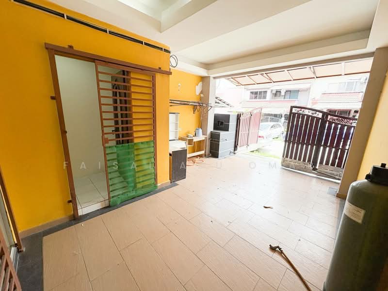 2-storey Terraced House for Sale in Taman Sri Gombak (Gombak) - Faisal Abu Omar - Exterior - PropertyGuru.com.my