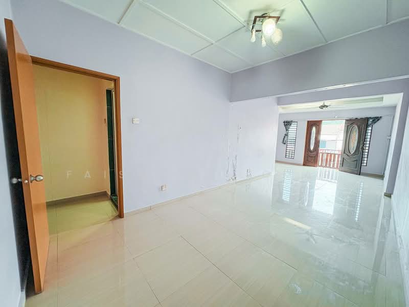 2-storey Terraced House for Sale in Taman Sri Gombak (Gombak) - Faisal Abu Omar - Living Room - PropertyGuru.com.my