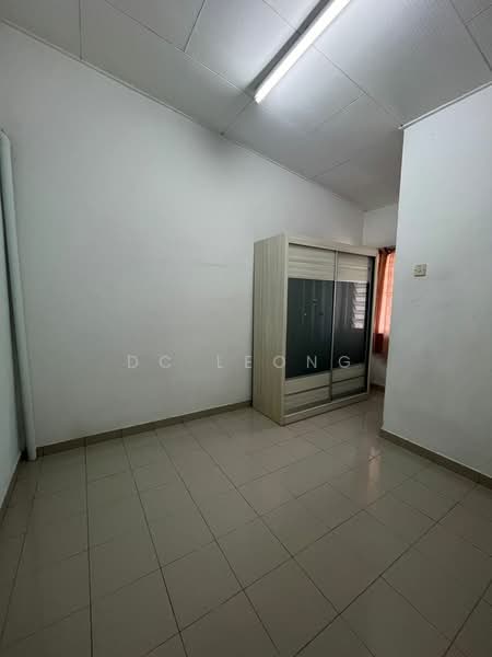 Rumah Teres 2 Tingkat untuk Dijual di Taman Sungai Besi Indah (Seri Kembangan) - DC Leong - PropertyGuru.com.my